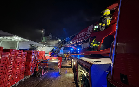 FW-NE: Brand in einer Fleischerei an der Büdericher Straße | Keine Verletzten - Foto: presseportal.de