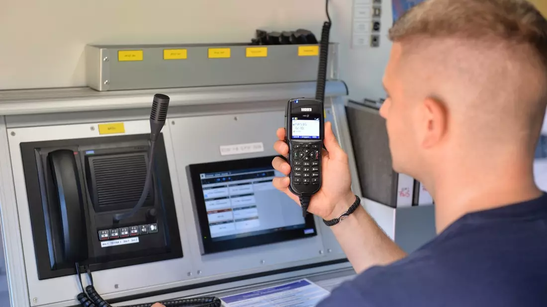 FW Stuttgart: Feuerwehr Stuttgart funkt ab sofort digital - Bild: presseportal.de