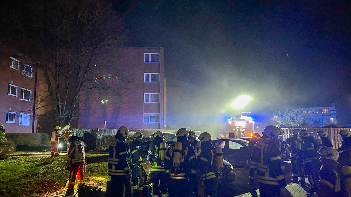 FW-SE: Feuer im Keller eines Mehrfamilienhauses in Kaltenkirchen - Foto: presseportal.de