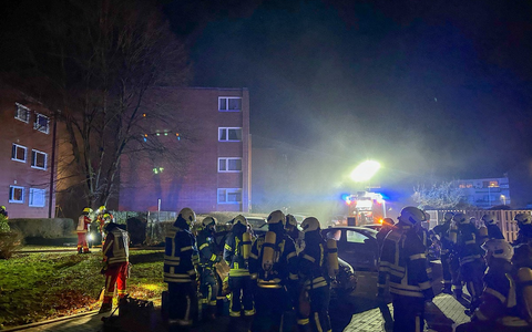 FW-SE: Feuer im Keller eines Mehrfamilienhauses in Kaltenkirchen - Foto: presseportal.de