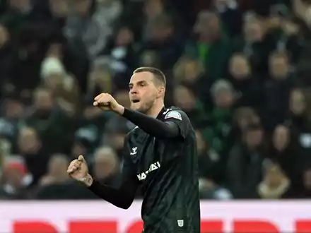 Honorat erzielt das 3:0 für Borussia Mönchengladbach. - Foto: Federico Gambarini/dpa