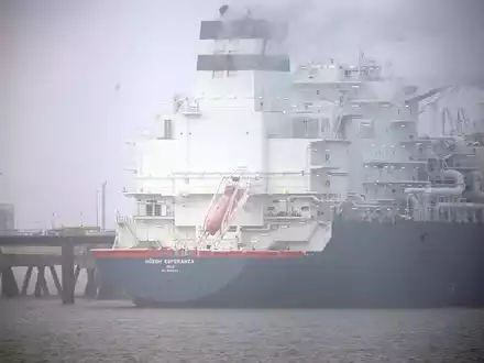 Schwimmendes LNG-Terminal in Wilhelmshaven (Archiv) - Foto: über dts Nachrichtenagentur