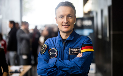 Matthias Maurer würde gerne zum Mond fliegen. - Foto: Christoph Reichwein/dpa