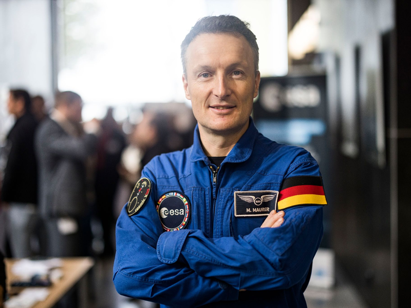 Matthias Maurer würde gerne zum Mond fliegen. - Foto: Christoph Reichwein/dpa