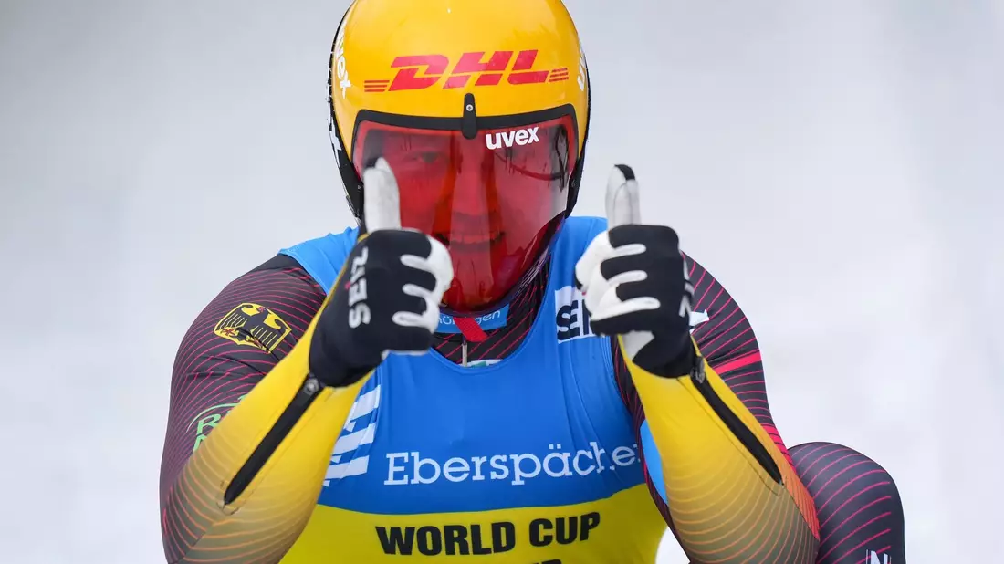Max Langenhan jubelt nach seinem Sieg. - Bild: Darryl Dyck/The Canadian Press via AP/dpa