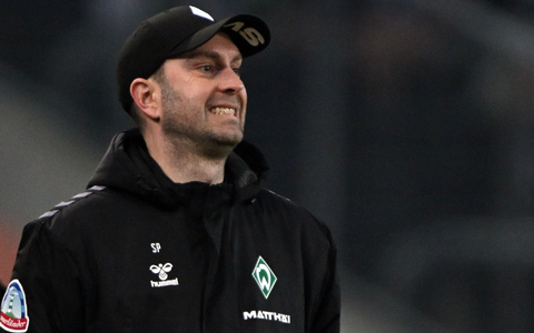 Bremens Trainer Ole Werner an der Seitenlinie. - Foto: Federico Gambarini/dpa