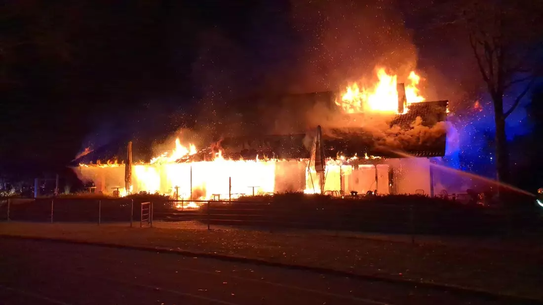 POL-ROW: +Rotenburger Vereinsheim in Vollbrand -hoher Sachschaden+ ##Foto in der digitalen Pressemappe## - Bild: presseportal.de