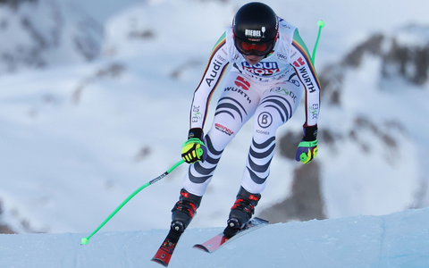 Enttäuschte in der Abfahrt: Kira Weidle. - Foto: Marco Trovati/AP/dpa