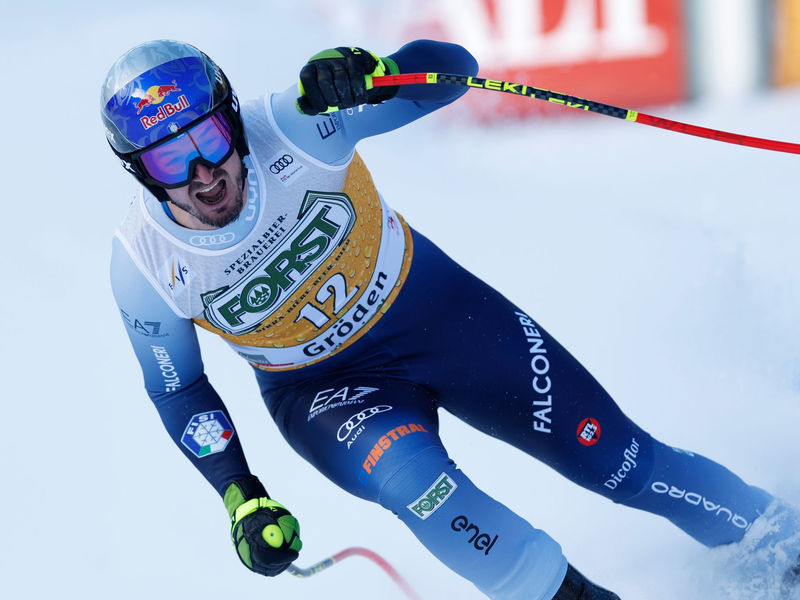 Der Italiener Dominik Paris jubelt im Ziel. - Foto: Alessandro Trovati/AP