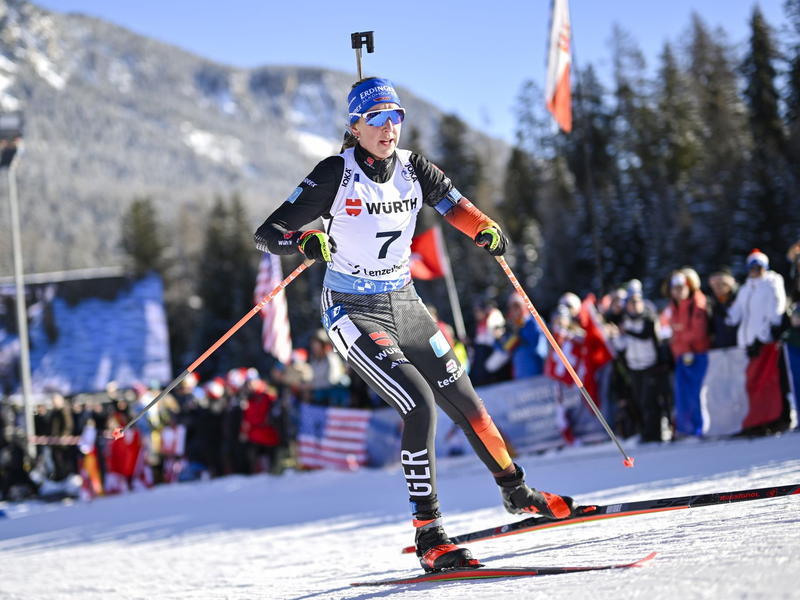 Biathletin Franziska Preuß lief in Lenzerheide als Siebte ins Ziel. - Foto: Gian Ehrenzeller/KEYSTONE/dpa