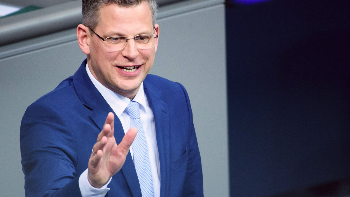 Christoph de Vries findet, die Regierung tue zu wenig zur Vermeidung von Anschlägen. - Foto: Gregor Fischer/dpa