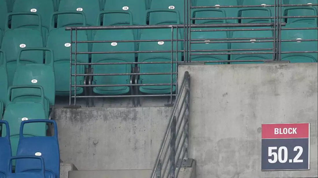 Leere Sitzplätze in einem Stadion (Archiv) - Bild: über dts Nachrichtenagentur