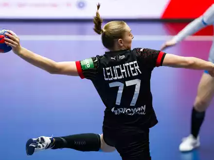 Die deutschen Handballerinnen wollen sich für die Olympischen Spiele in Paris qualifizieren. - Foto: -/dpa