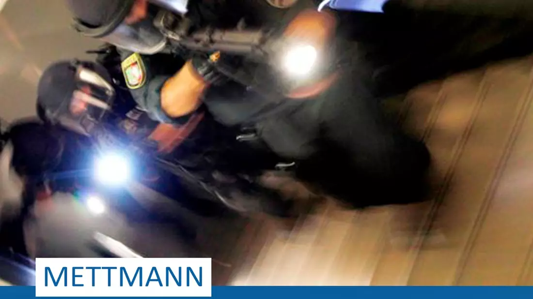 POL-ME: 43-Jähriger mit Hilfe von Spezialeinsatzkräften in Gewahrsam genommen - Mettmann - 2312070 - Bild: presseportal.de