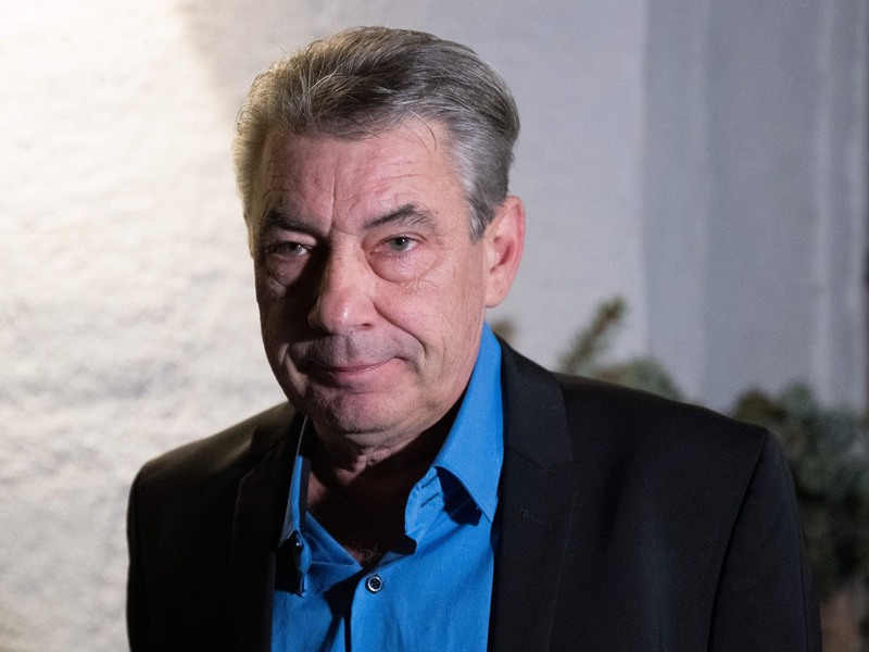 Der von der AfD aufgestellte Kandidat Tim Lochner hat die Oberbürgermeisterwahl in Pirna gewonnen. - Foto: Sebastian Kahnert/dpa