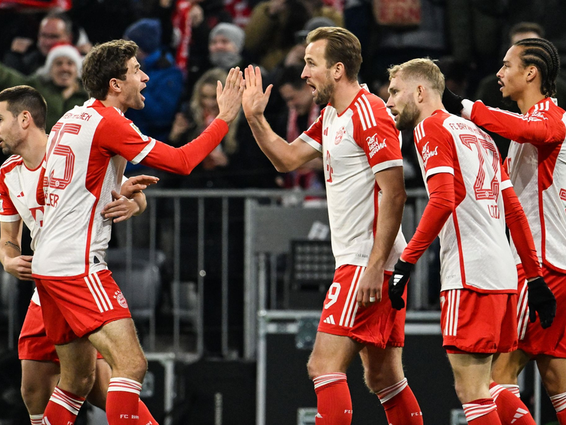 Mit einer souveränen Leistung schlug der FC Bayern den VfB Stuttgart mit 3:0. - Foto: Lukas Barth-Tuttas/dpa