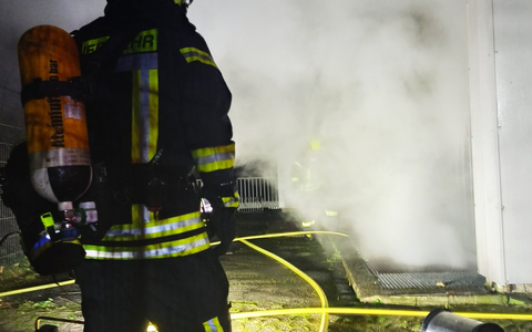 FW-OB: Trafobrand in leerstehendem Geschäftshaus - Foto: presseportal.de