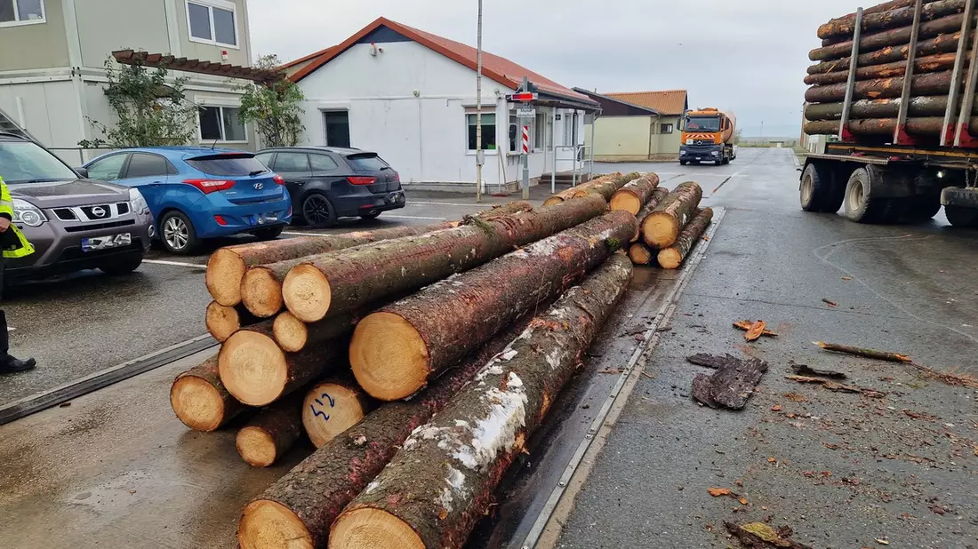 API-TH: Umgekippter Lkw am Erfurter Kreuz sorgt für Verkehrsbeeinträchtigungen - Bild: presseportal.de