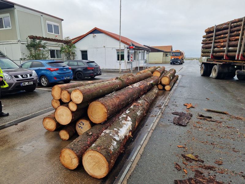API-TH: Umgekippter Lkw am Erfurter Kreuz sorgt für Verkehrsbeeinträchtigungen - Foto: presseportal.de