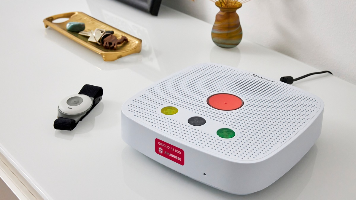 Meilenstein für verantwortungsvolles und nachhaltiges Handeln / Johanniter vereinbaren mit TeleAlarm Recycling von Hausnotrufgeräten - Foto: presseportal.de