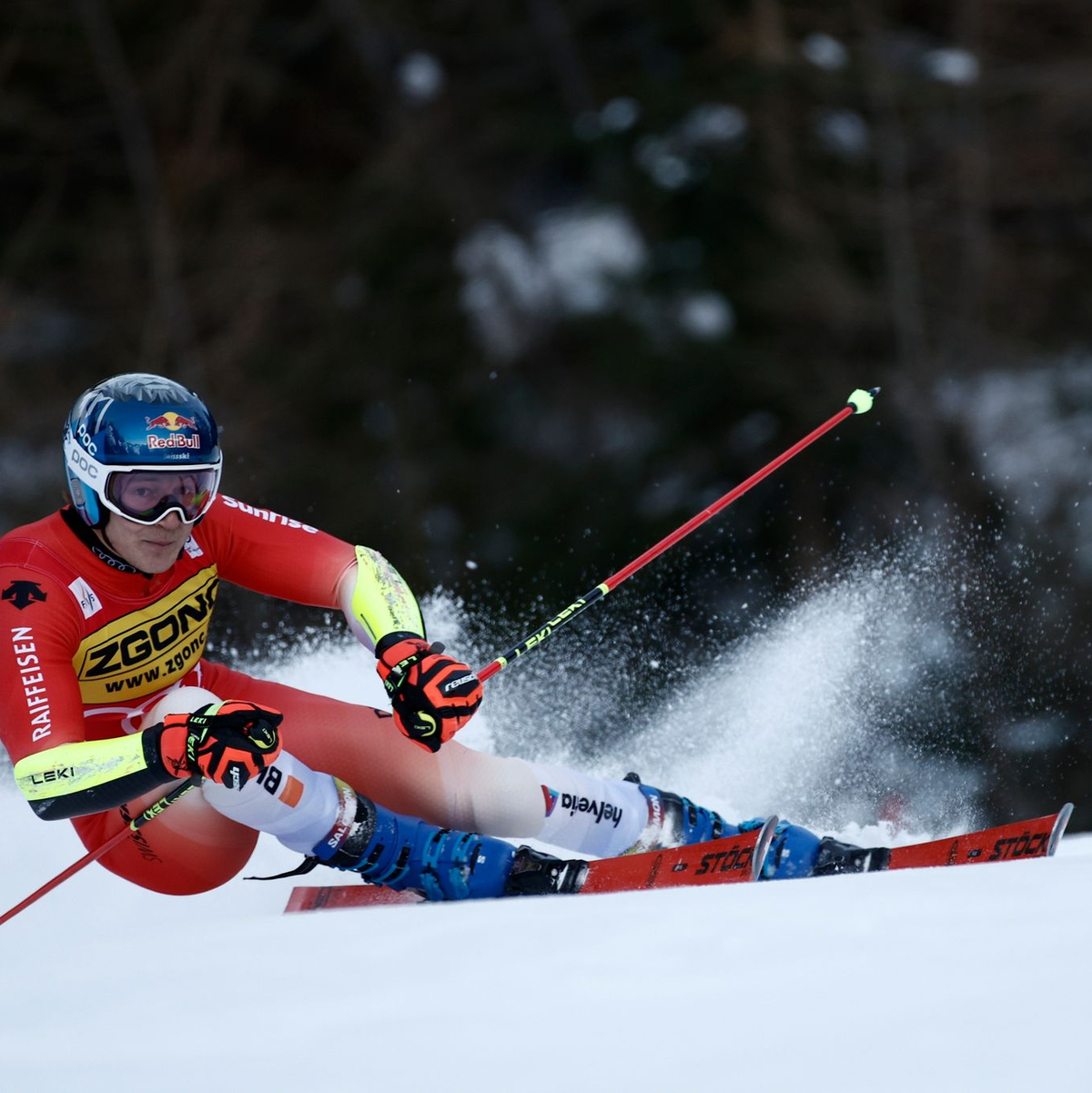 Marco Odermatt gewann in Wengen erstmals eine Abfahrt. - Foto: Gabriele Facciotti/AP/dpa