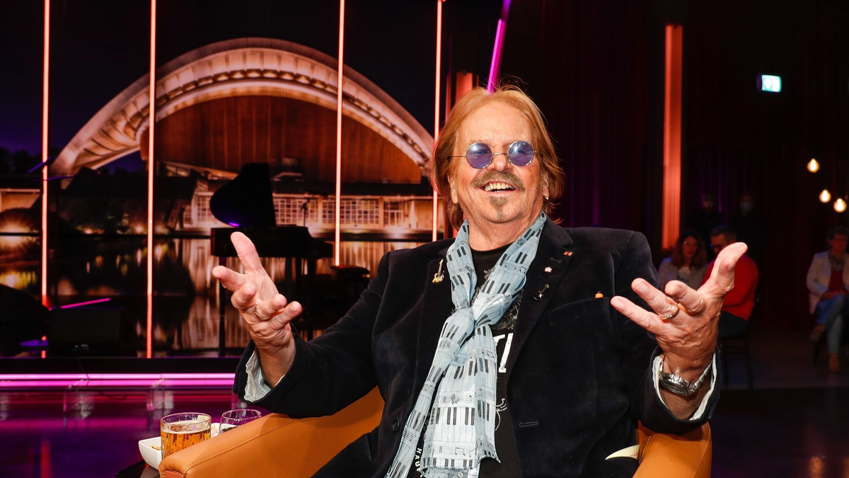 Noch ist die Behandlung nicht abgeschlossen: Immerhin durfte Frank Zander das Krankenhaus verlassen. - Foto: Gerald Matzka/dpa/ZB