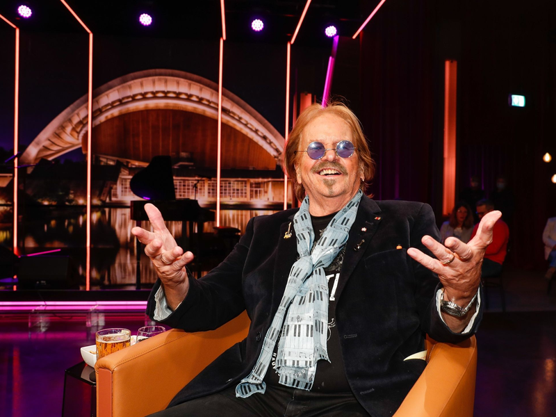 Noch ist die Behandlung nicht abgeschlossen: Immerhin durfte Frank Zander das Krankenhaus verlassen. - Foto: Gerald Matzka/dpa/ZB