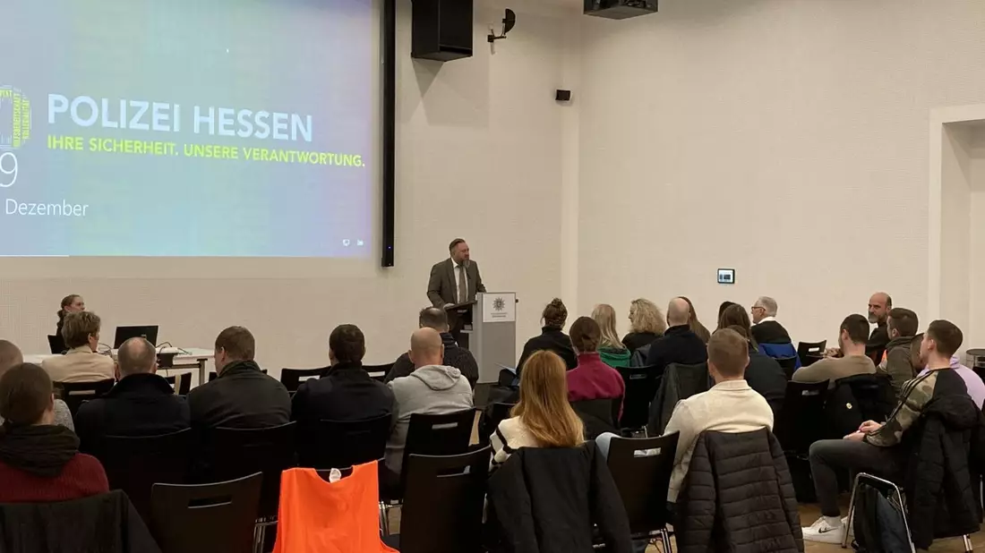POL-OF: Fachtagung Orange your city - Stoppt Gewalt gegen Frauen im Polizeipräsidium Südosthessen - Bild: presseportal.de