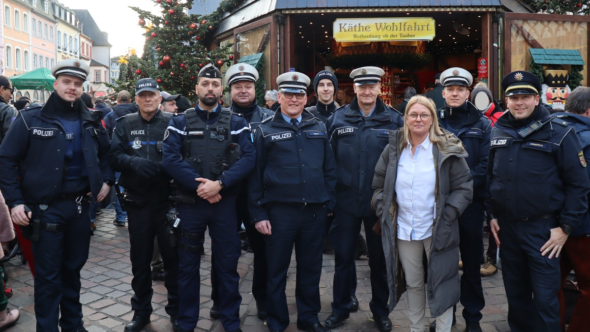 POL-PPTR: Internationale Streife beim Trierer Weihnachtsmarkt unterwegs - Foto: presseportal.de