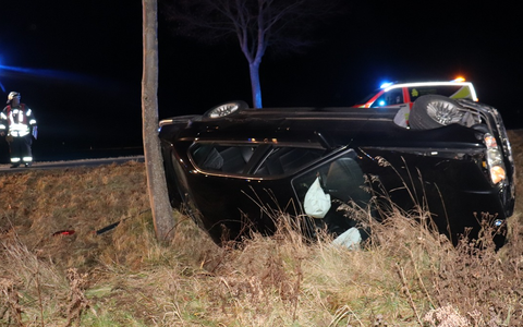 POL-PB: Junger Fahrer verunglückt mit voll besetztem Pkw - Foto: presseportal.de