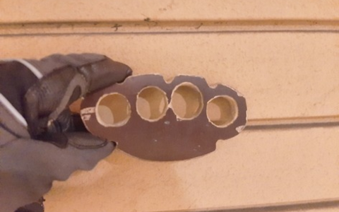 BPOL-FL: HEI - Jugendliche mit Schlagring und Teleskopschlagstock angetroffen - Foto: presseportal.de