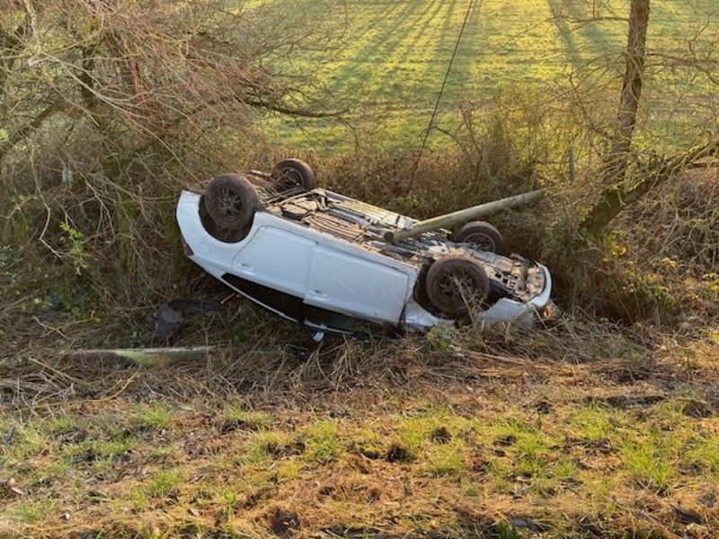 POL-NE: Polizei findet verlassenes Auto im Graben - Foto: presseportal.de