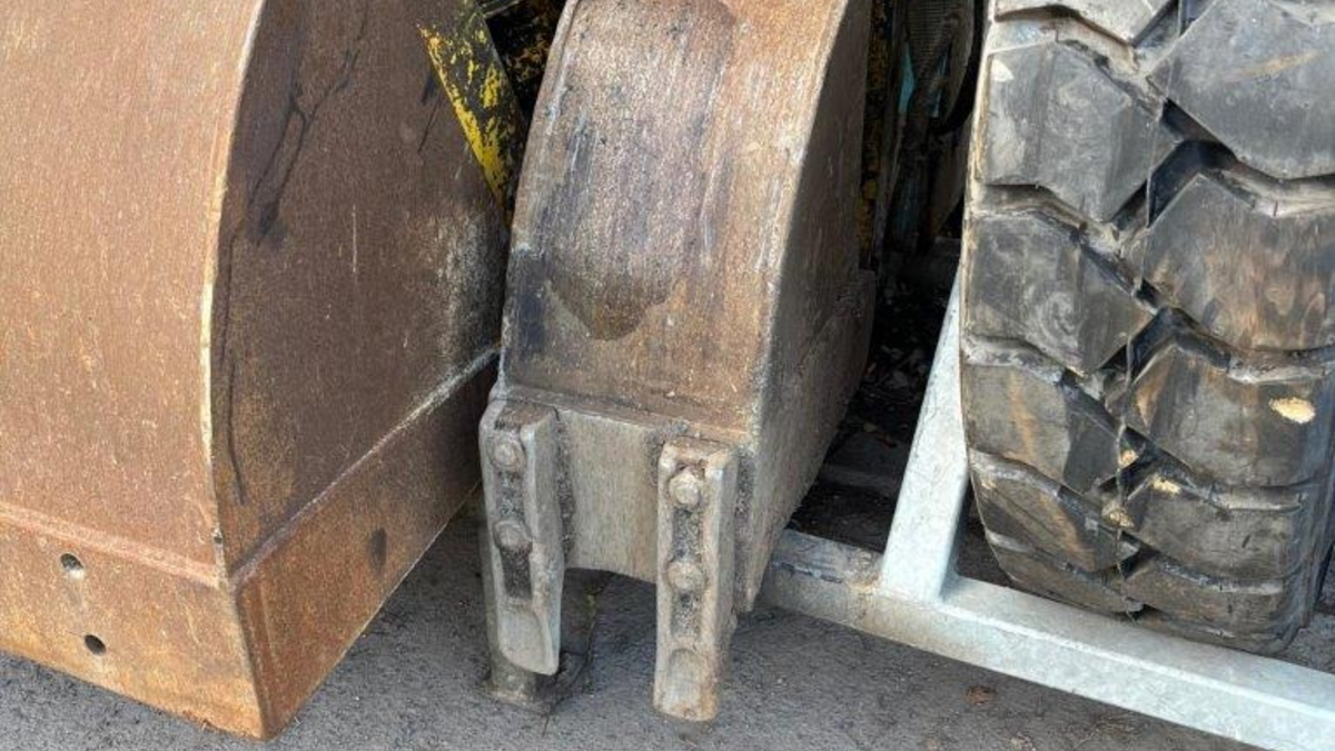 BPOL-KS: Baggerschaufeln im Rangierbahnhof gestohlen - Foto: presseportal.de