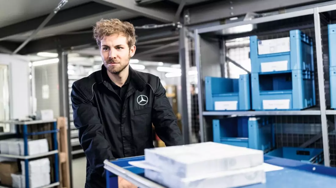 Leidenschaft weckt Karrieren: Ausbildungsvielfalt bei Mercedes-Benz in Darmstadt - Bild: presseportal.de