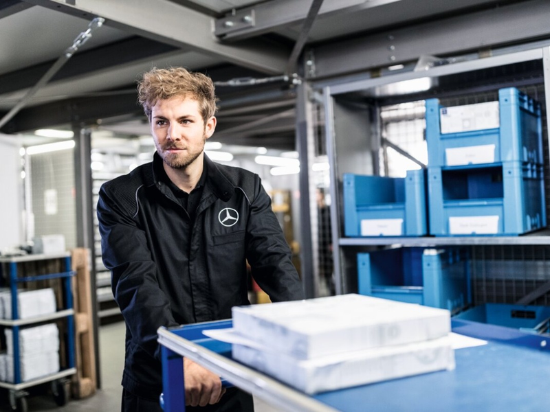 Leidenschaft weckt Karrieren: Ausbildungsvielfalt bei Mercedes-Benz in Darmstadt - Foto: presseportal.de