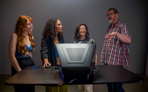 Achtung Redaktionen: Sperrfrist bis 30.12.2023, 5.00 Uhr! / „Better than human?“: MDR/WDR-Doku wagt ungewöhnliches KI-Experiment - Foto: presseportal.de