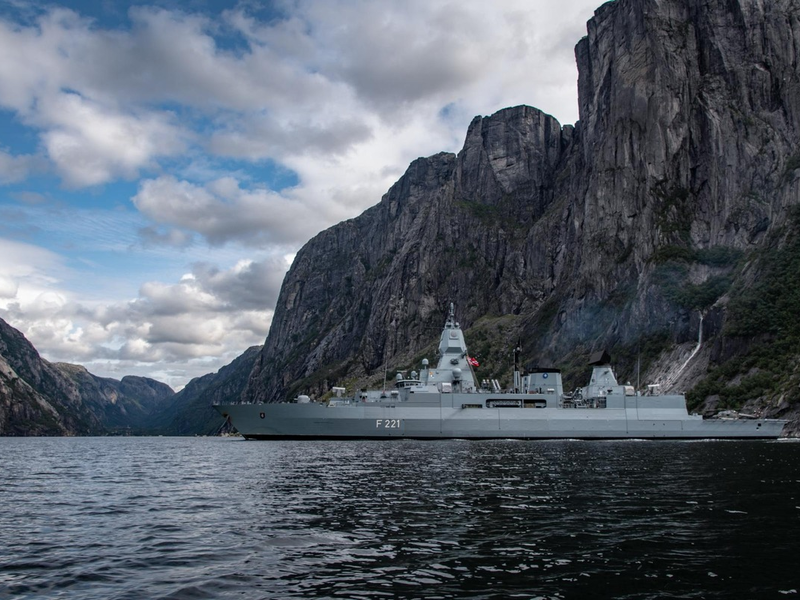 Fregatte Hessen kommt zum Weihnachtsurlaub nach Hause - Foto: presseportal.de