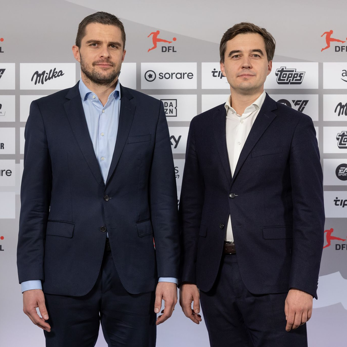Die DFL-Geschäftsführer Marc Lenz (l) und Steffen Merkel wollen die Auslandsvermarktung mit einem eigenen TV-Angebot stärken.  - Foto: Jürgen Kessler/dpa