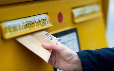 Das Bundeskabinett hat einen Vorschlag zur Postgesetz-Reform gebilligt. - Foto: Monika Skolimowska/ZB/dpa