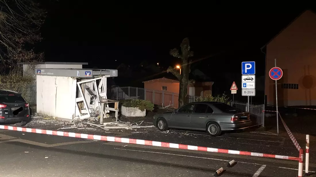 POL-PPMZ: Essenheim - Geldautomatensprengung in der Käferbeinstraße - Bild: presseportal.de