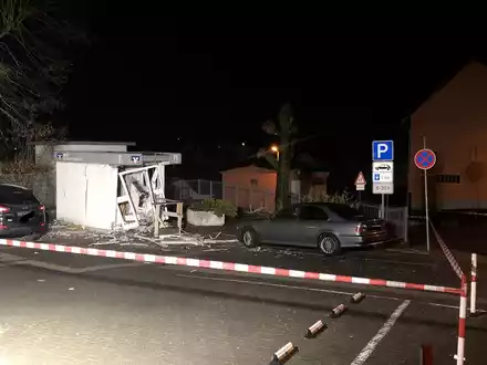 POL-PPMZ: Essenheim - Geldautomatensprengung in der Käferbeinstraße - Foto: presseportal.de