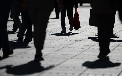 «Nach wie vor sind die Sorgen der Konsumenten groß», sagt NIM-Experte Rolf Bürkl. - Foto: Marijan Murat/dpa