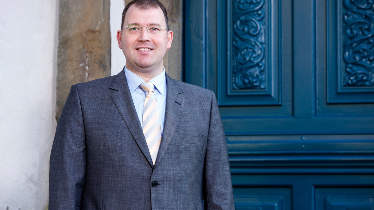 Experte klärt auf: Diese 3 Fallstricke werden bei der Stiftungsgründung zum Problem - Foto: presseportal.de