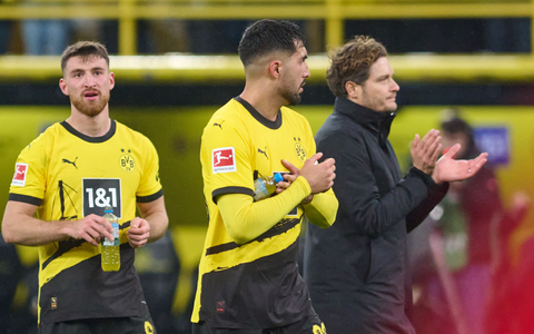 Dortmunds Salih Ăzcan, Trainer Edin Terzic und Emre Can (l-r) nach einem Spiel. - Foto: Bernd Thissen/dpa Dortmunds Salih Ăzcan, Trainer Edin Terzic und Emre Can (l-r) nach einem Spiel. - Foto: Bernd Thissen/dpa