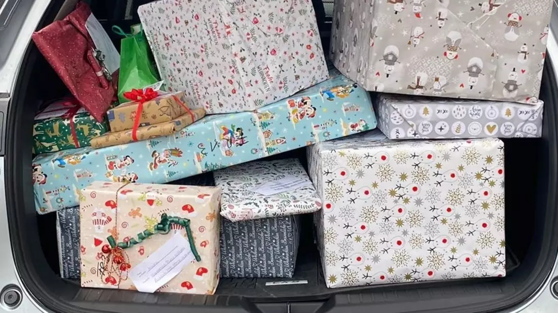 POL-DN: Polizei Düren schenkt Kindern aus Frauenhäusern ein besonderes Weihnachten - Bild: presseportal.de