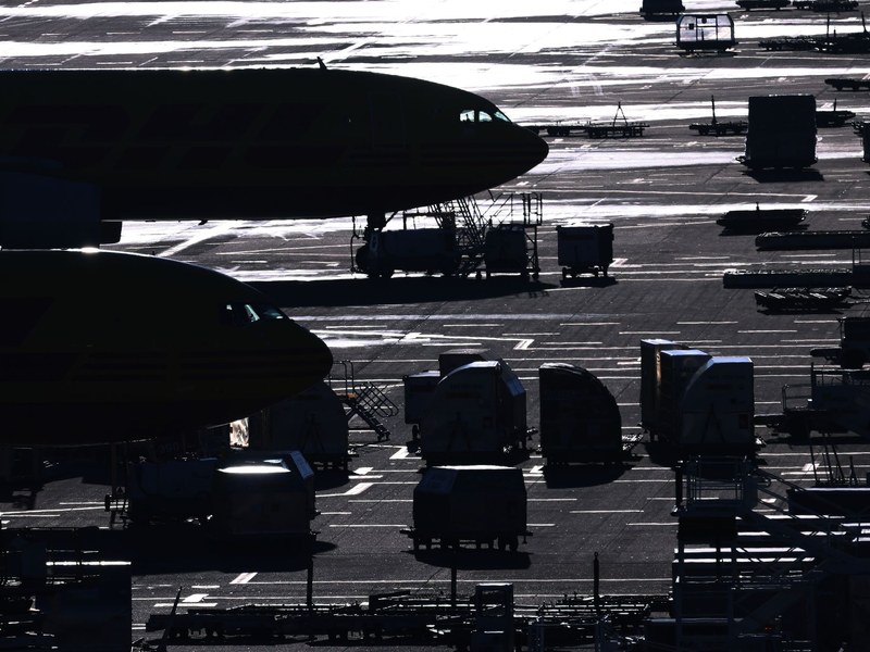 Laut dem Airline-Verband Barig leidet der Luftverkehrsstandort Deutschland schon heute unter extrem hohen Gebühren an den Flughäfen und im Luftraum. - Foto: David Young/dpa