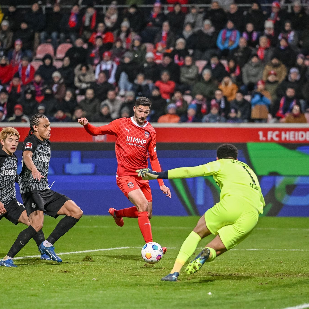 Der 1. FC Heidenheim setzte sich auswärts gegen den SC Freiburg durch. - Foto: Harry Langer/dpa