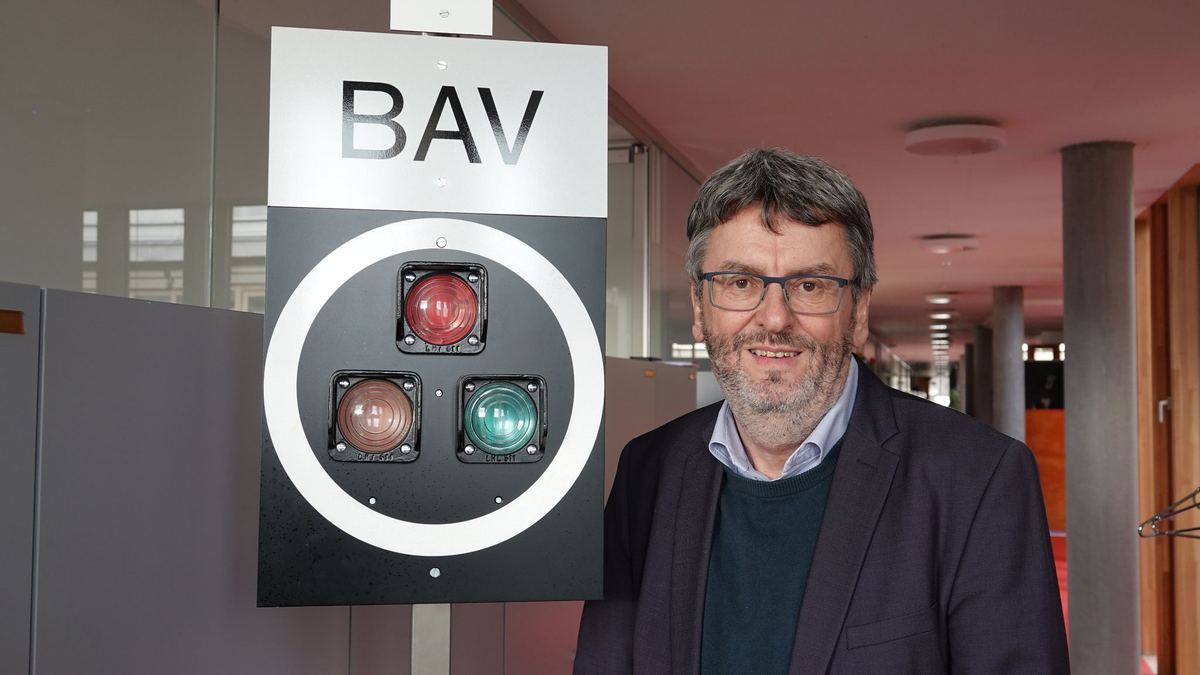 «Eine Bahn muss einfach 85 bis 90 Prozent pünktlich sein», sagt Peter Füglistaler, Direktor des schweizerischen Bundesamtes für Verkehr. - Foto: Christiane Oelrich/dpa