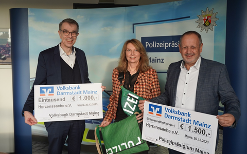 POL-PPMZ: Mainz - Herzenssache e.V. - Polizei Mainz und Volksbank Darmstadt-Mainz e.G. unterstützen gemeinsam - Foto: presseportal.de