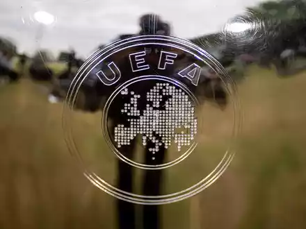 Im Streit um die Gründung einer Super League hat die UEFA vor dem EuGH eine Niederlage erlitten. - Foto: Michael Kappeler/dpa